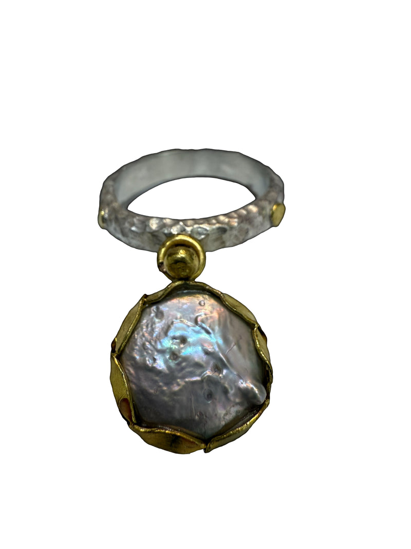 Handmade Two-Tone Spinning Pearl Ring – Size 8