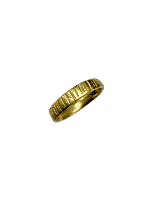 22K Handmade Serrated Gold Band – 4mm Stacking Ring