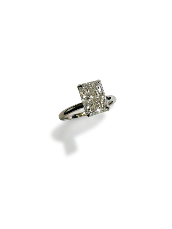 1.92 Carat Lab-Grown Diamond Solitaire Engagement Ring in 14K White Gold – F Color, VS Clarity