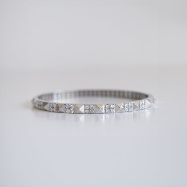 14K White Gold Pyramid Bangle with 1.8ct Lab-Grown Diamonds (E Color, VVS Clarity)