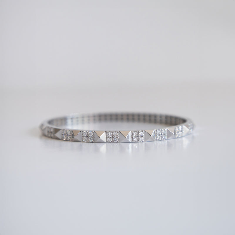 14K White Gold Pyramid Bangle with 1.8ct Lab-Grown Diamonds (E Color, VVS Clarity)